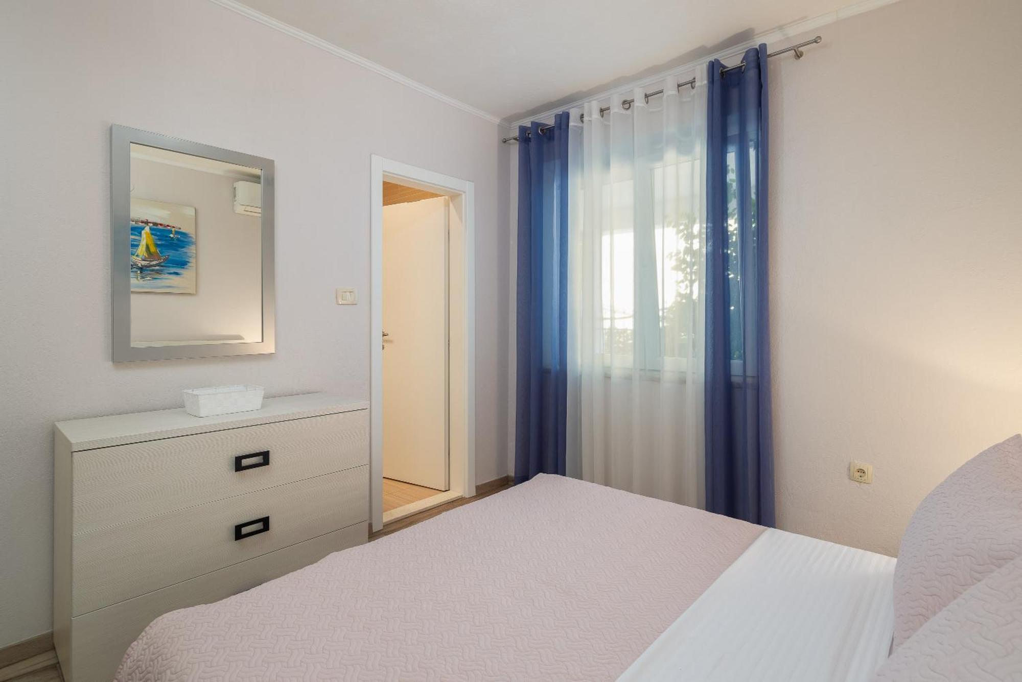 Perla Apartment - 2 Min To The Beach & Free Parking 마카르스카 외부 사진